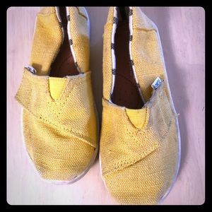 Toddler Girl Yellow Toms Size 9